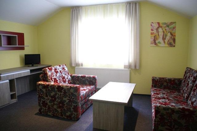 F - Team Hotel Liptovský Hrádok Cameră foto